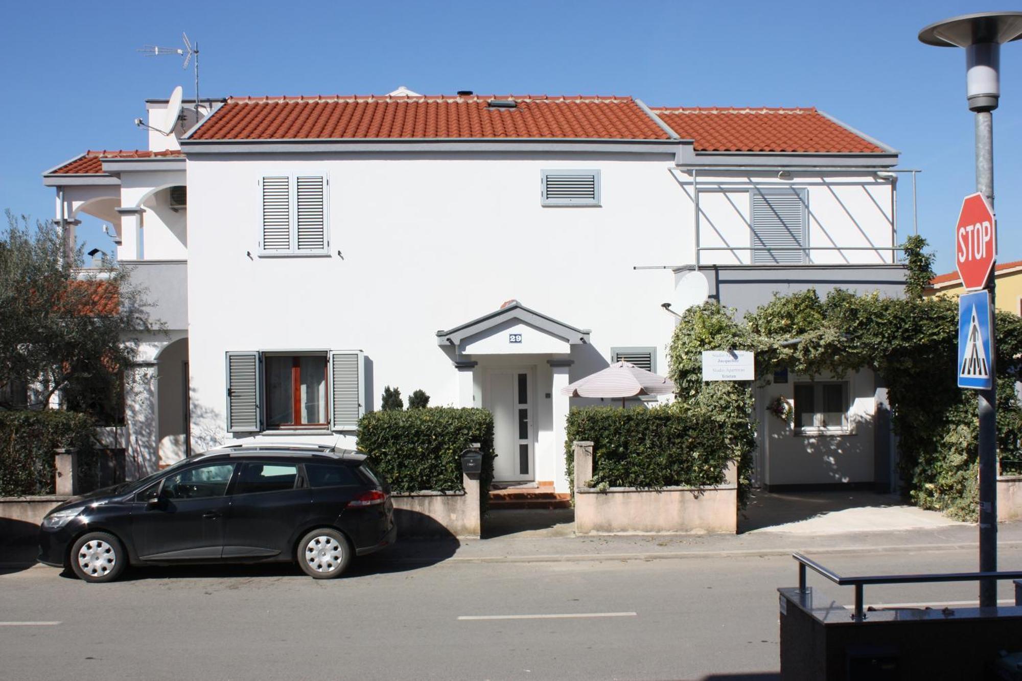 Jacqueline Apartma