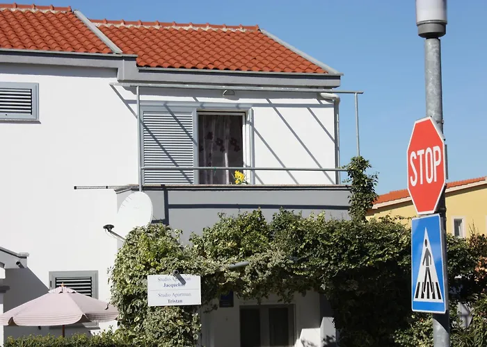 Studio Apartman Jacqueline